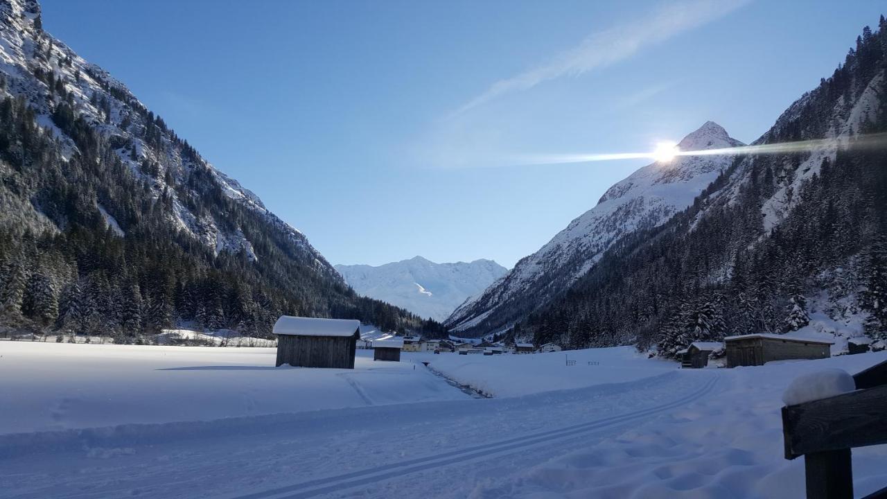 Haus Bergheimat Apartamento Sankt Leonhard im Pitztal Exterior foto